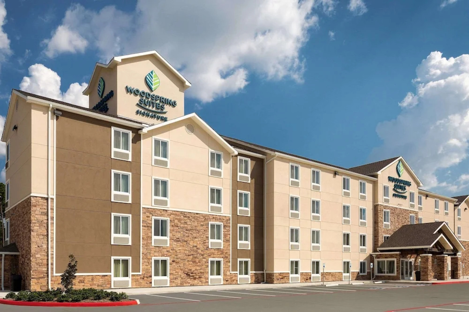 WoodSpring Suites Signature Houston IAH Airport