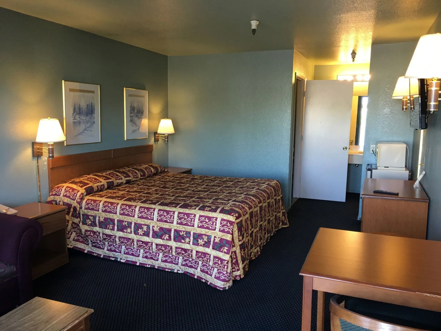 Applegate Inn
