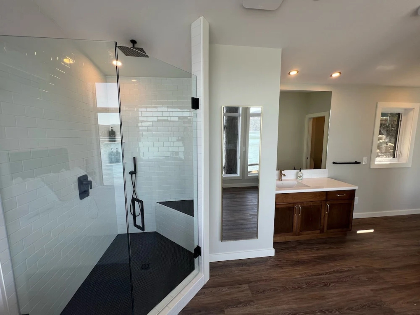 The Lodge on Harrison Lake