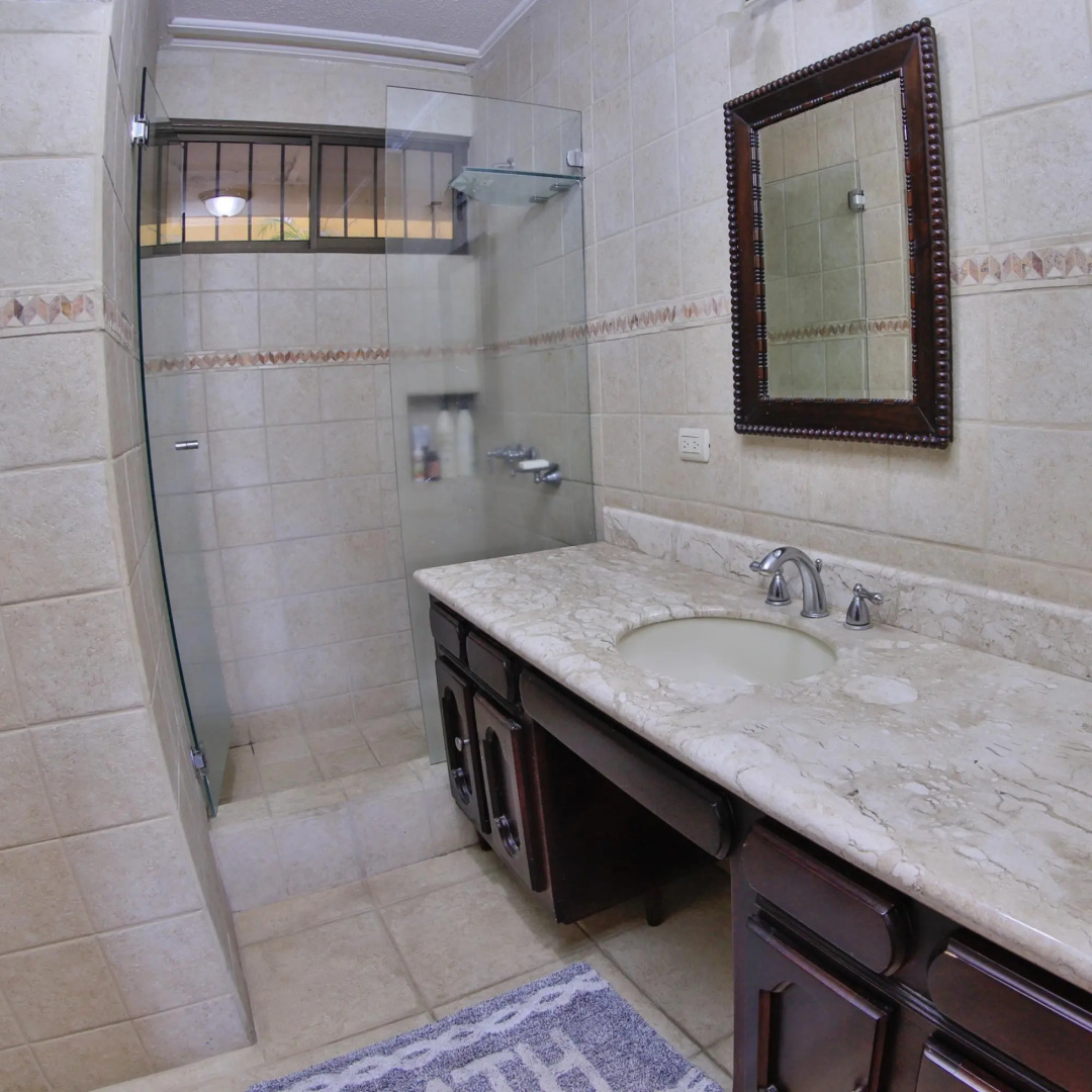 5mins to Marina-oceanview-full Kitchen-pool-ac-gym Presidential Suites 4
