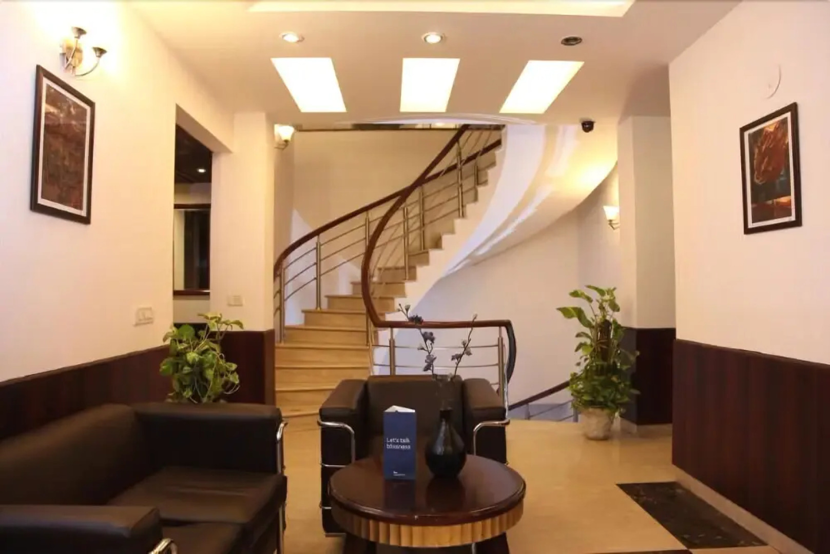 First Star HUDA Metro by FabHotel