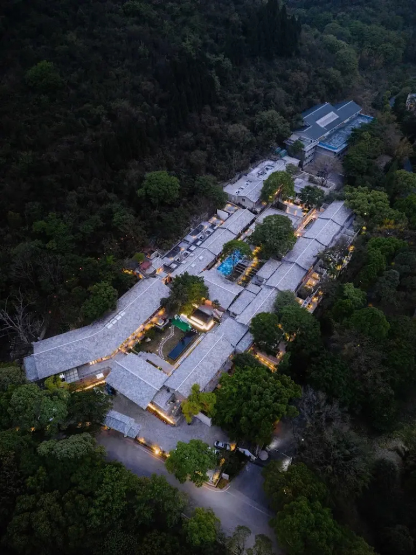 Yaojia Waterfall Village Resort