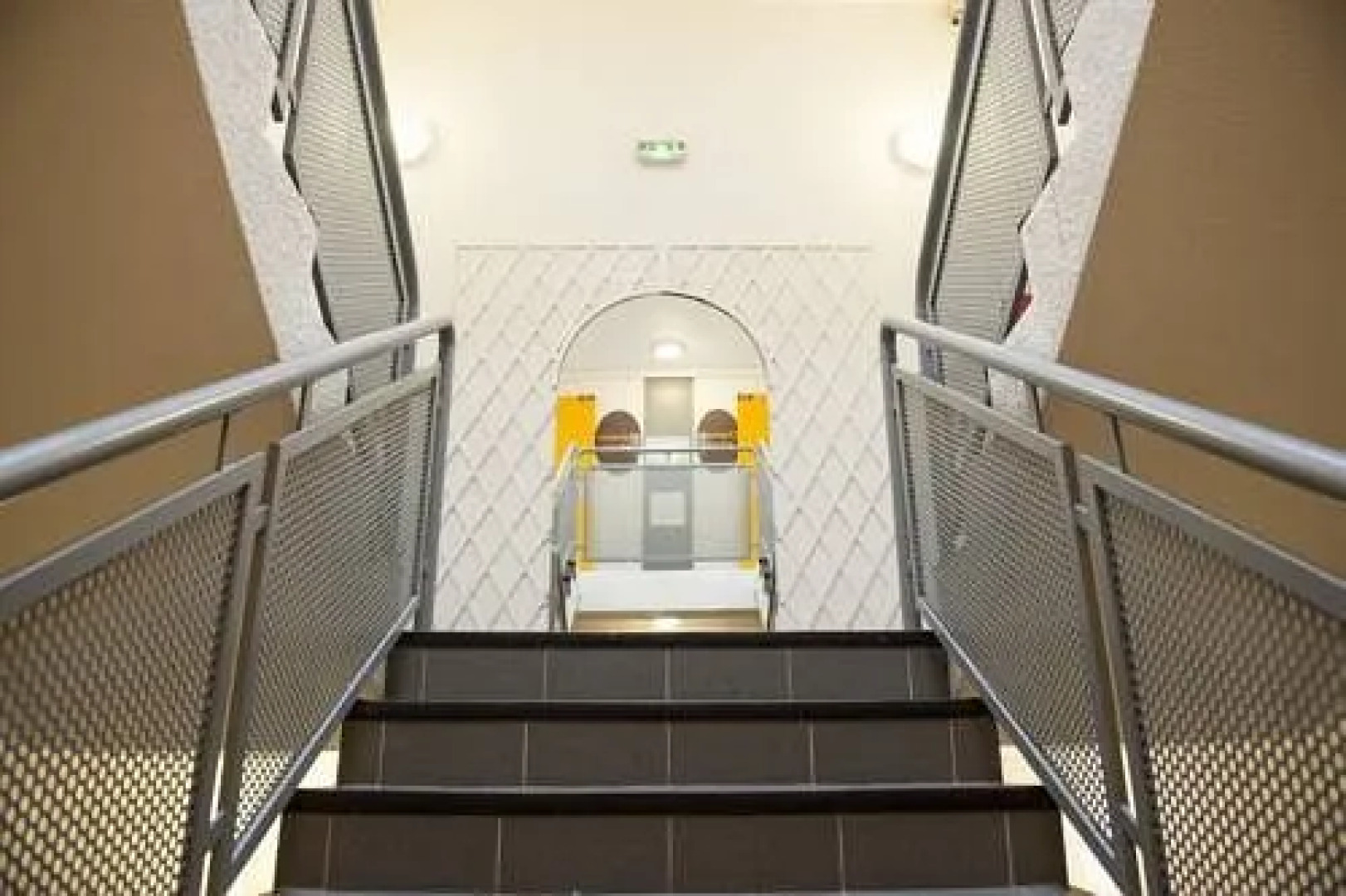 Egg Hotel Goussainville CDG