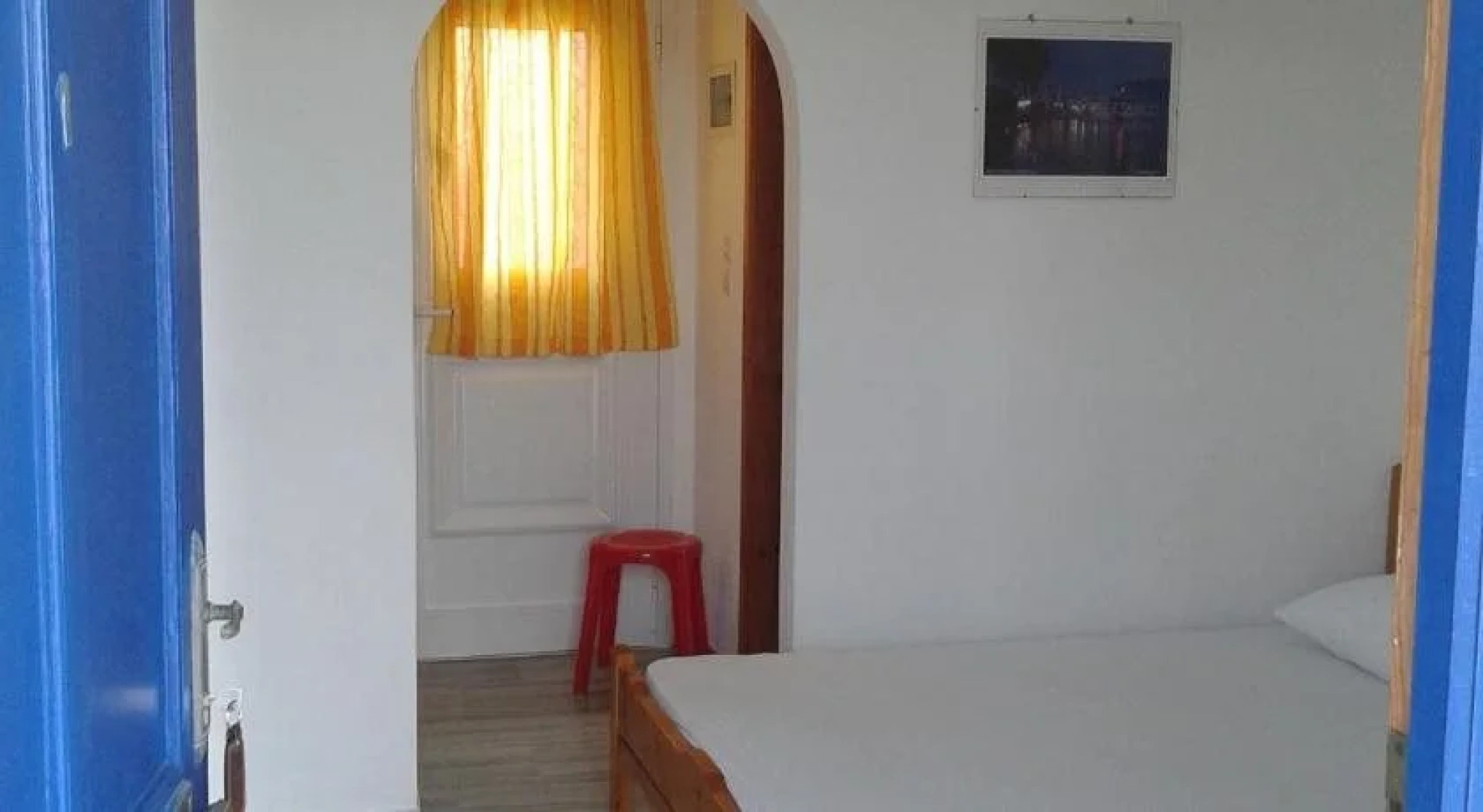 Prombona Petrino Spiti Studios