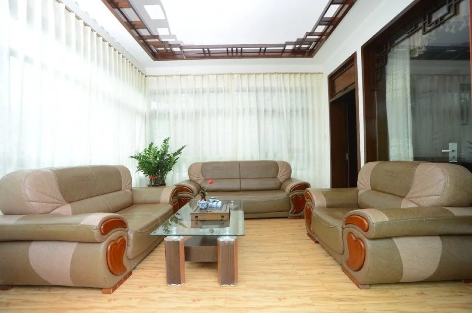 Salt Water Hot Spring Mountain Villa