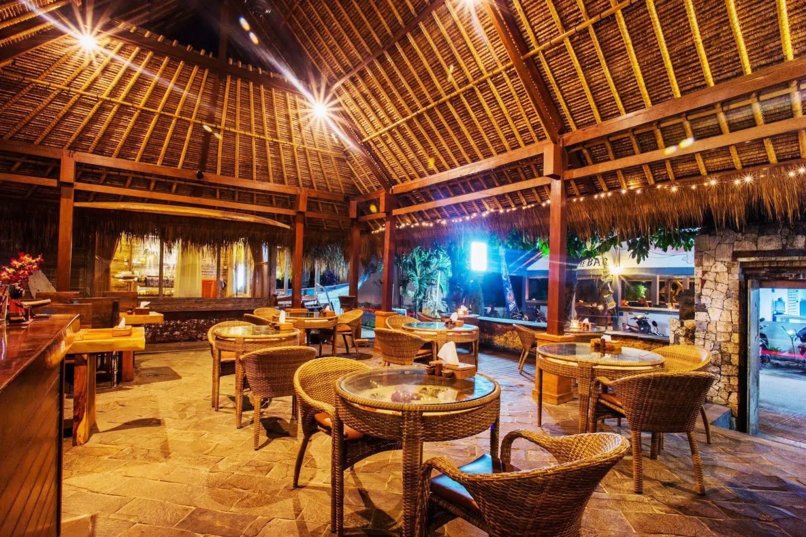 TS Hut Lembongan