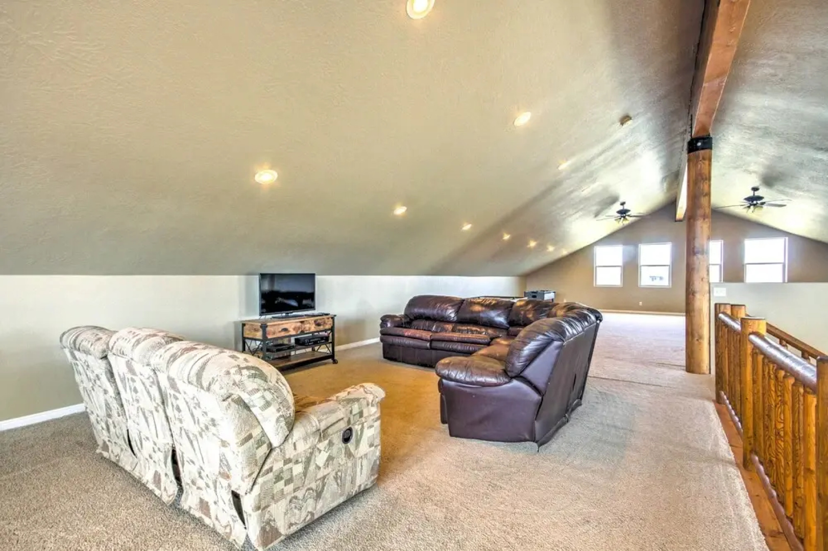 Rustic Bryce Canyon Home w/ Deck on Sevier River!