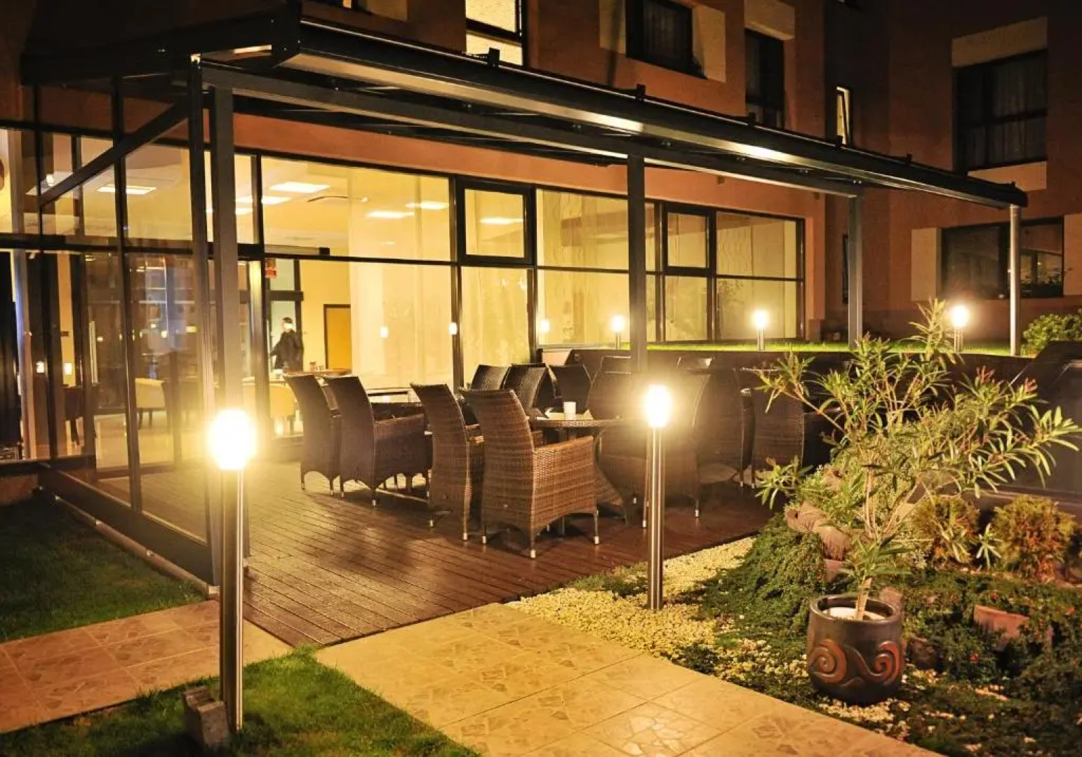 Melrose Apartments 2