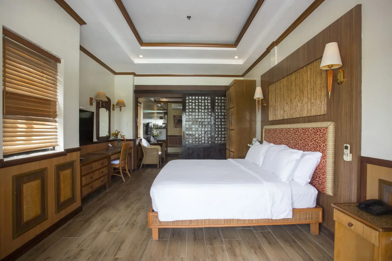 Red Coconut Beach Hotel