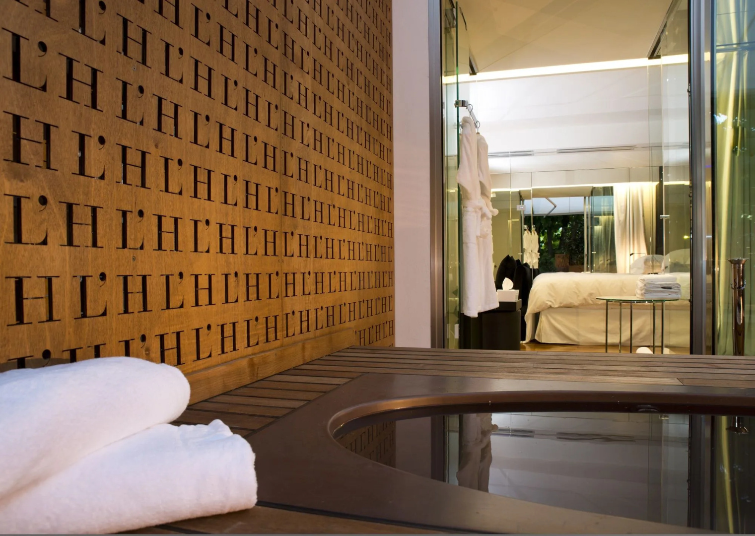 LHotel