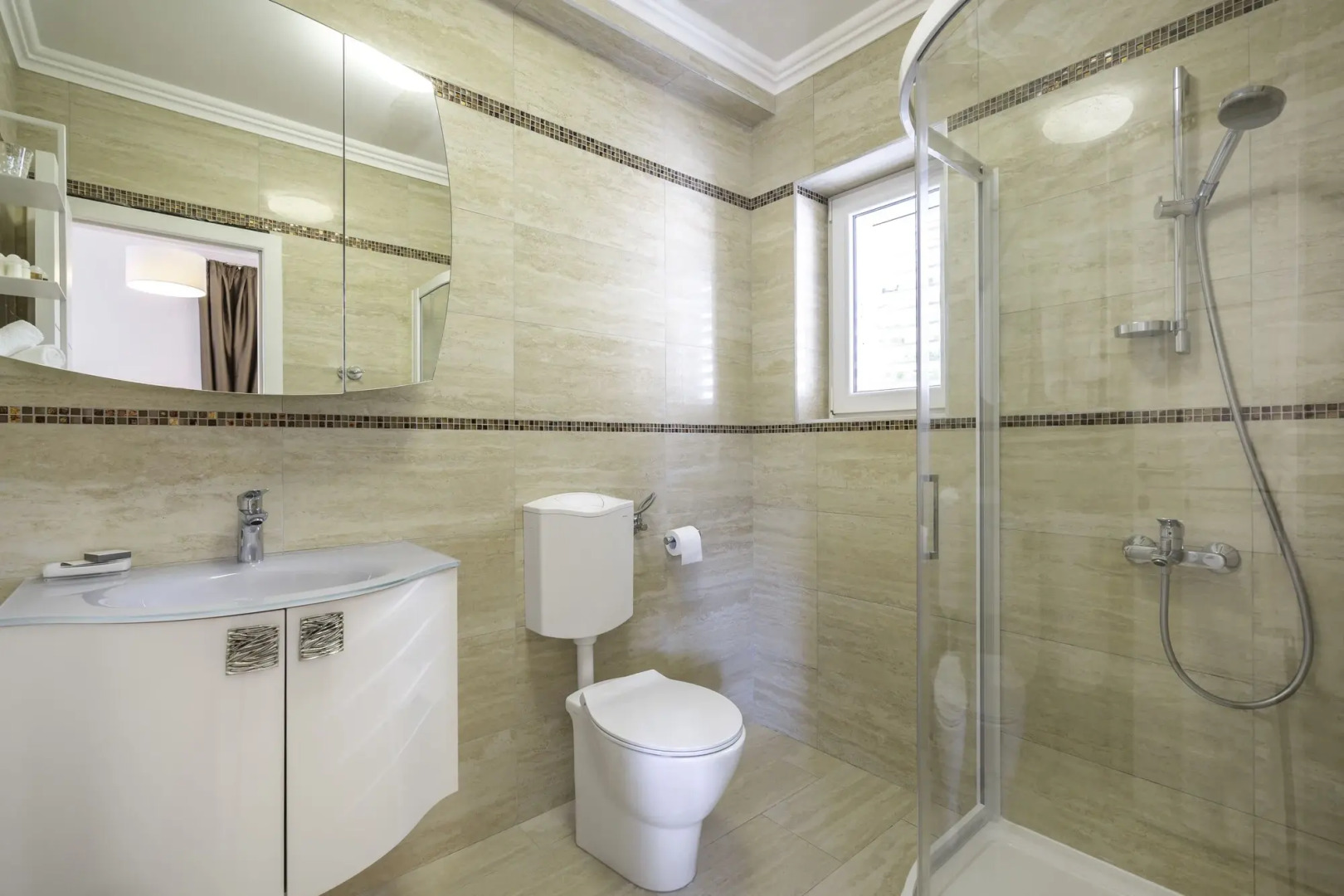 Boutique Pine Tree apartments