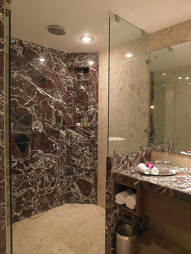 Royal Orchid Central Grazia