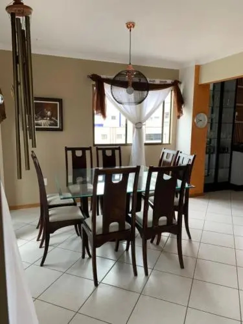 Cobertura frente ao mar Meia Praia -Itapema -SC