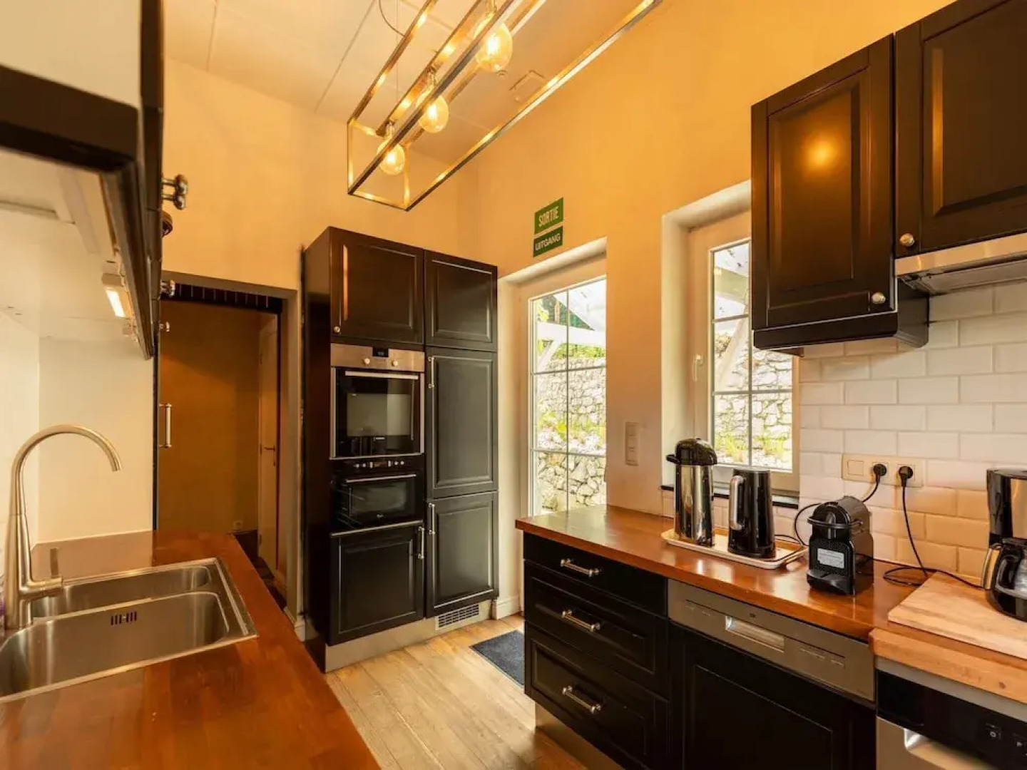 Luxurious Villa With Heated Pool