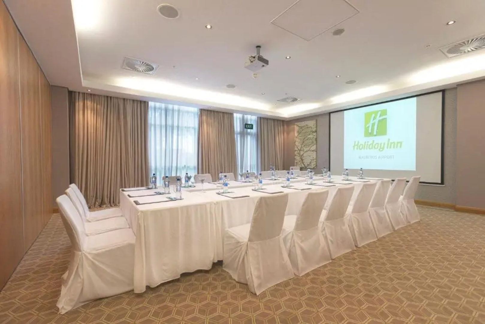 Holiday Inn Mauritius Mon Tresor by IHG