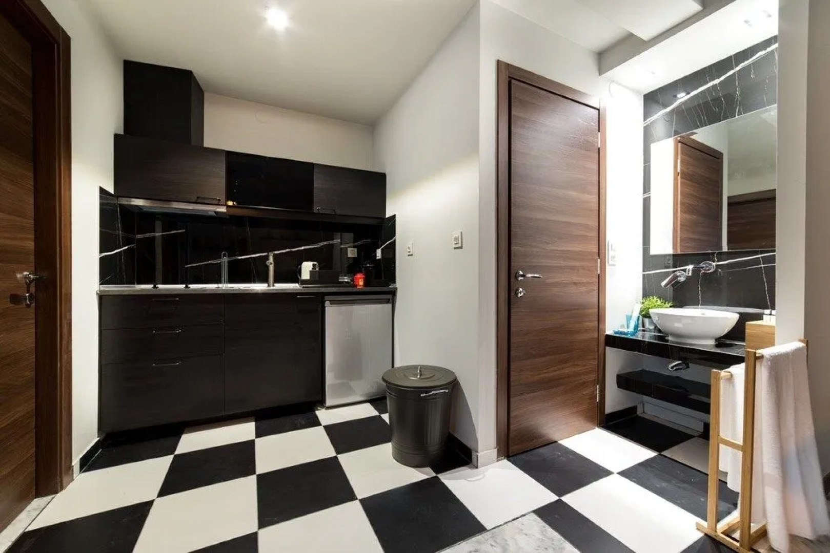 Oinoelia Luxury Suites & Residence