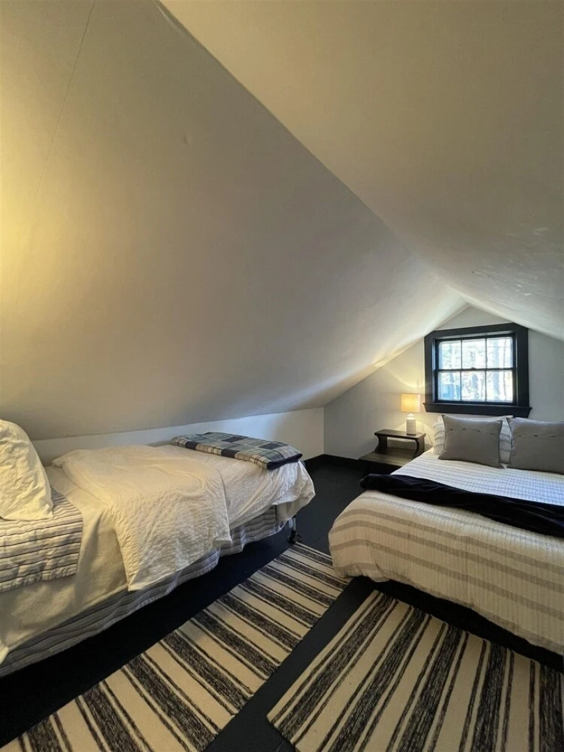 Maine Stay Lake House-limit12 4 Bedroom Home by RedAwning