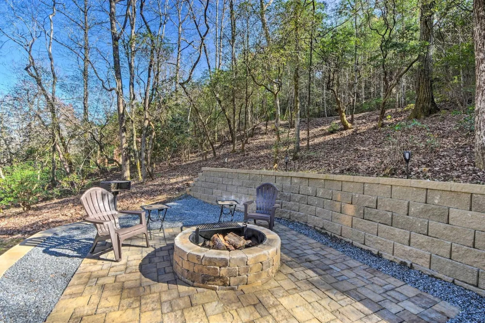 Family-friendly Cabin ~ 1 Mile to Hike & Swim!