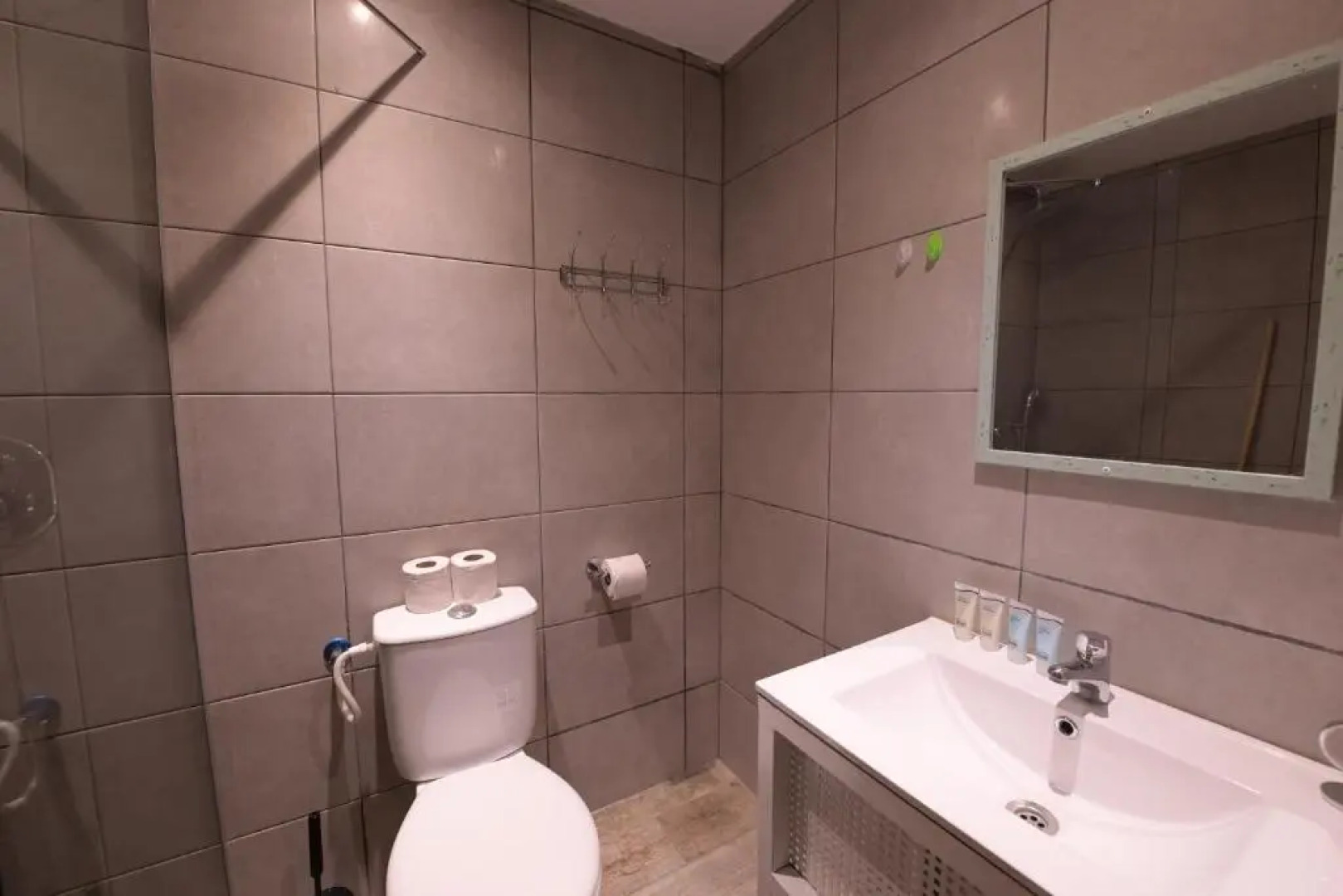 Amdar Hotel & Hostel