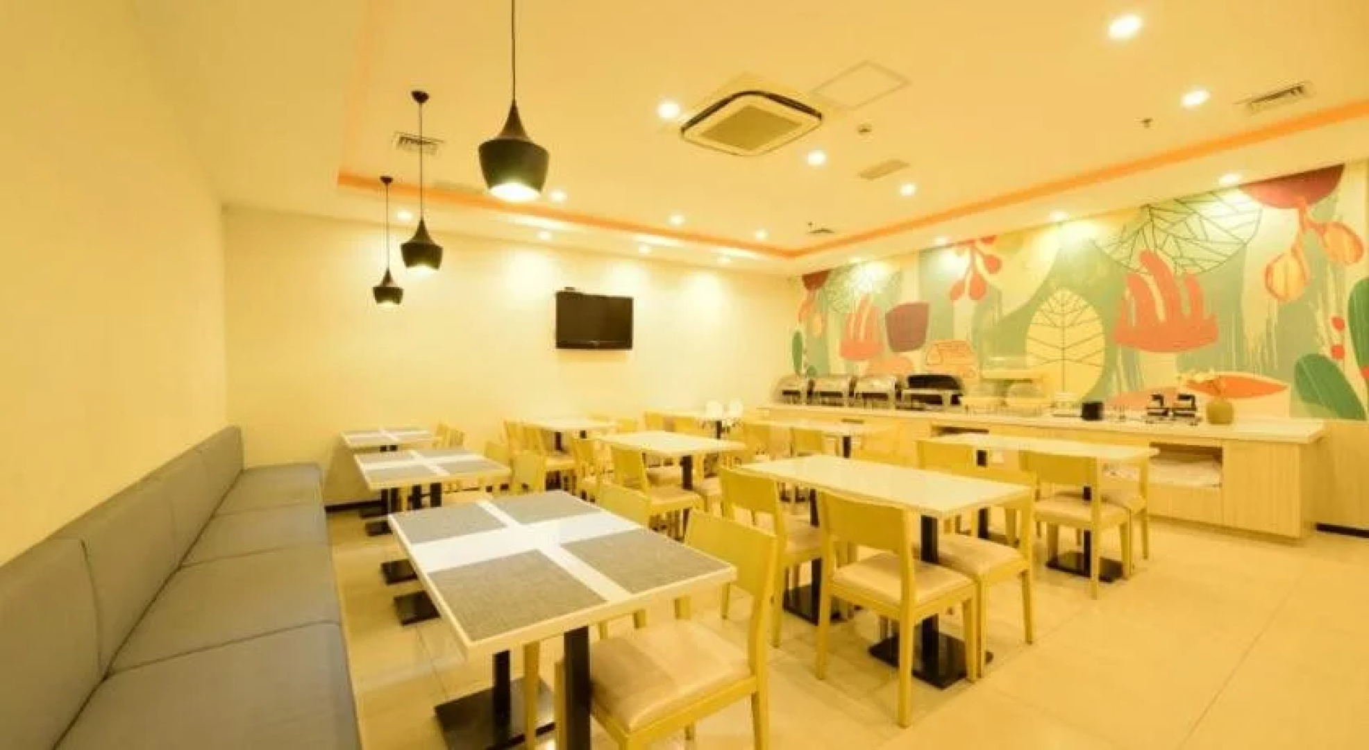 Hanting Express Xuchang Wenfeng Square