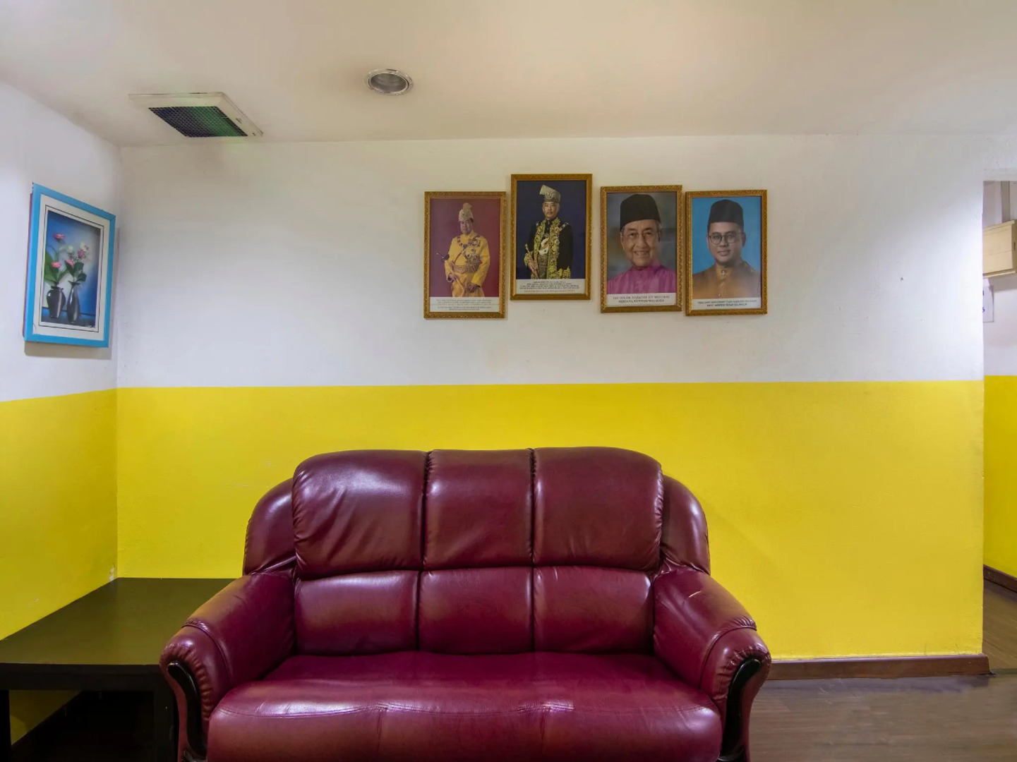 OYO 89891 1st Inn Hotel Subang (SJ15)