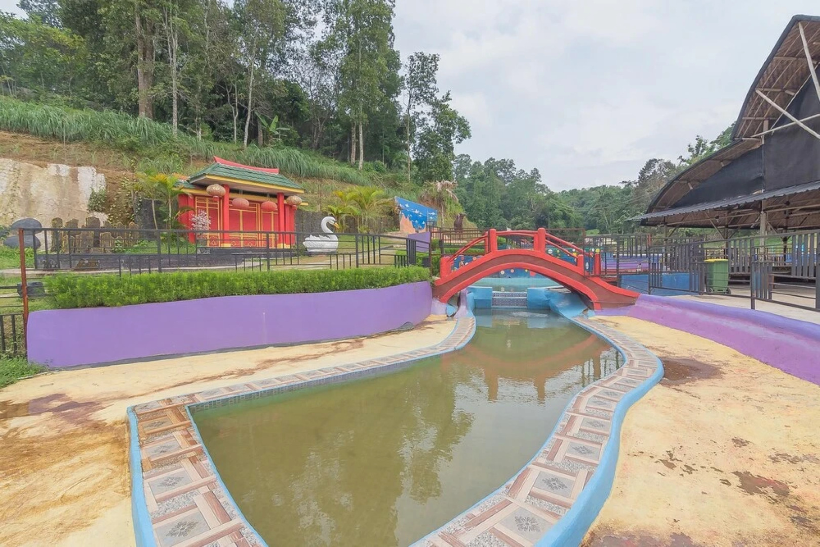 Batu Apung  by RedDoorz