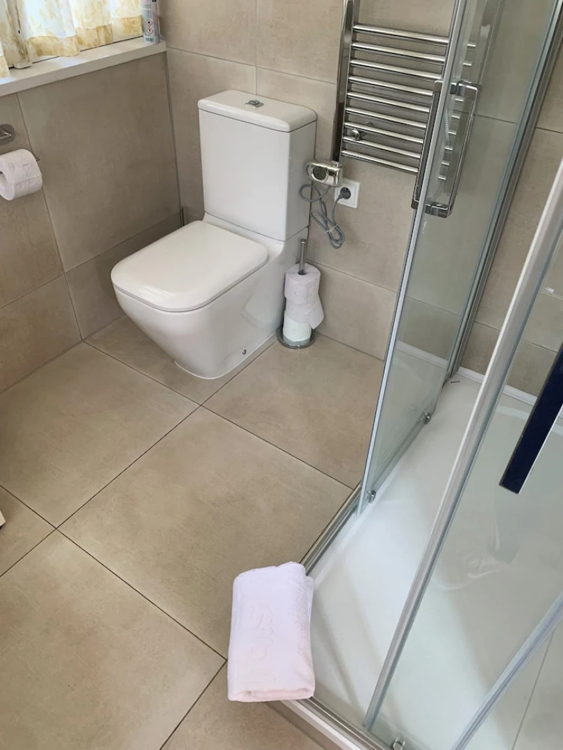 Cottage with pool playground and privacy