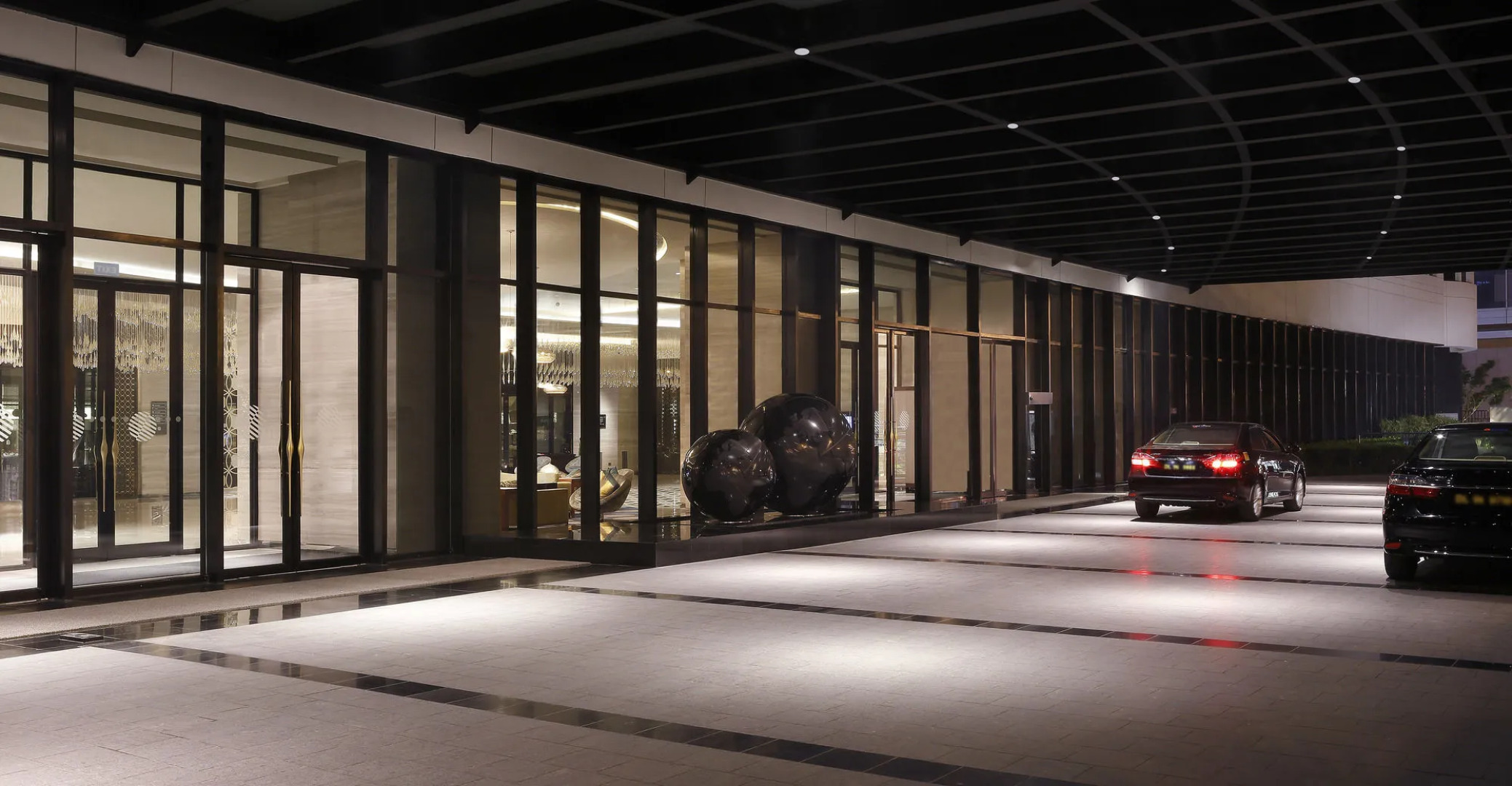 Pullman New Delhi Aerocity Hotel