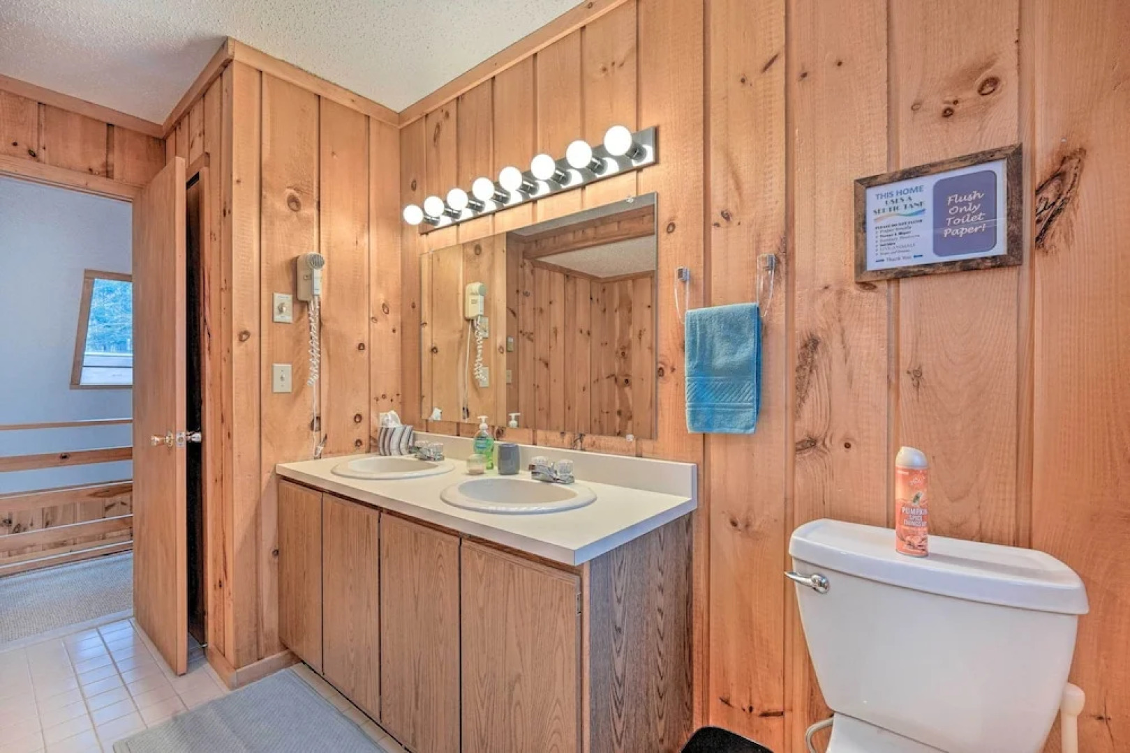 Relaxing Home Mins From Mt Snow, Hiking, & Lakes