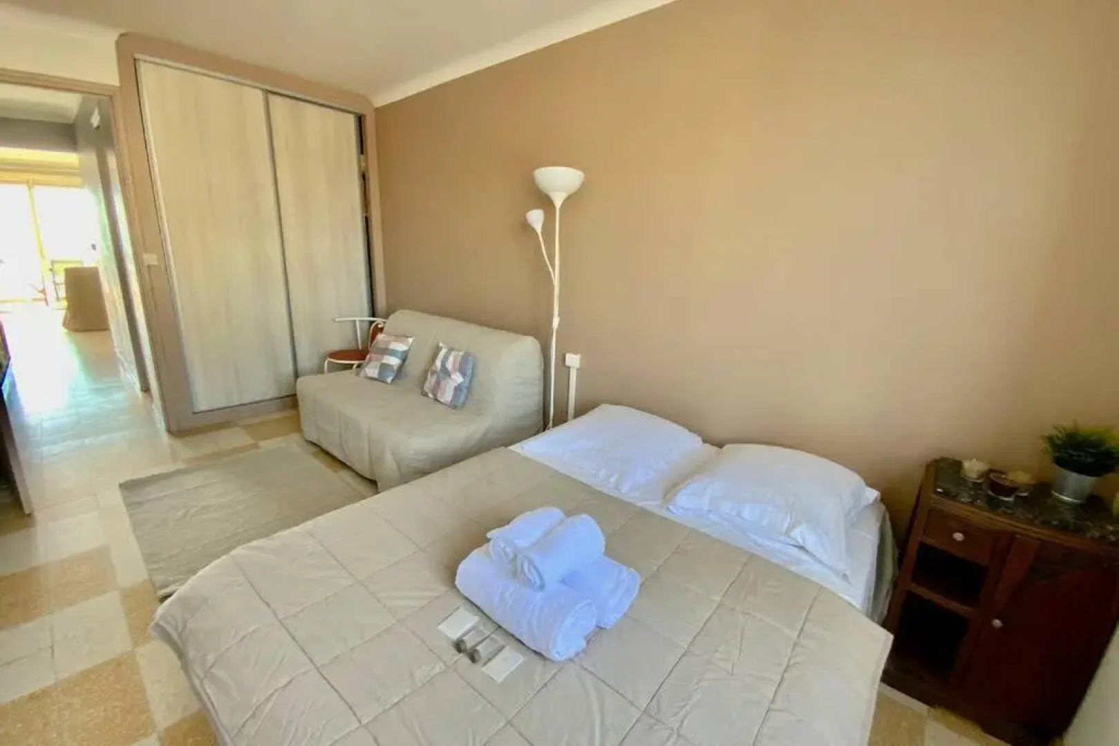 GROOMI La plage- Appartement 2 chambres front de mer avec vue !