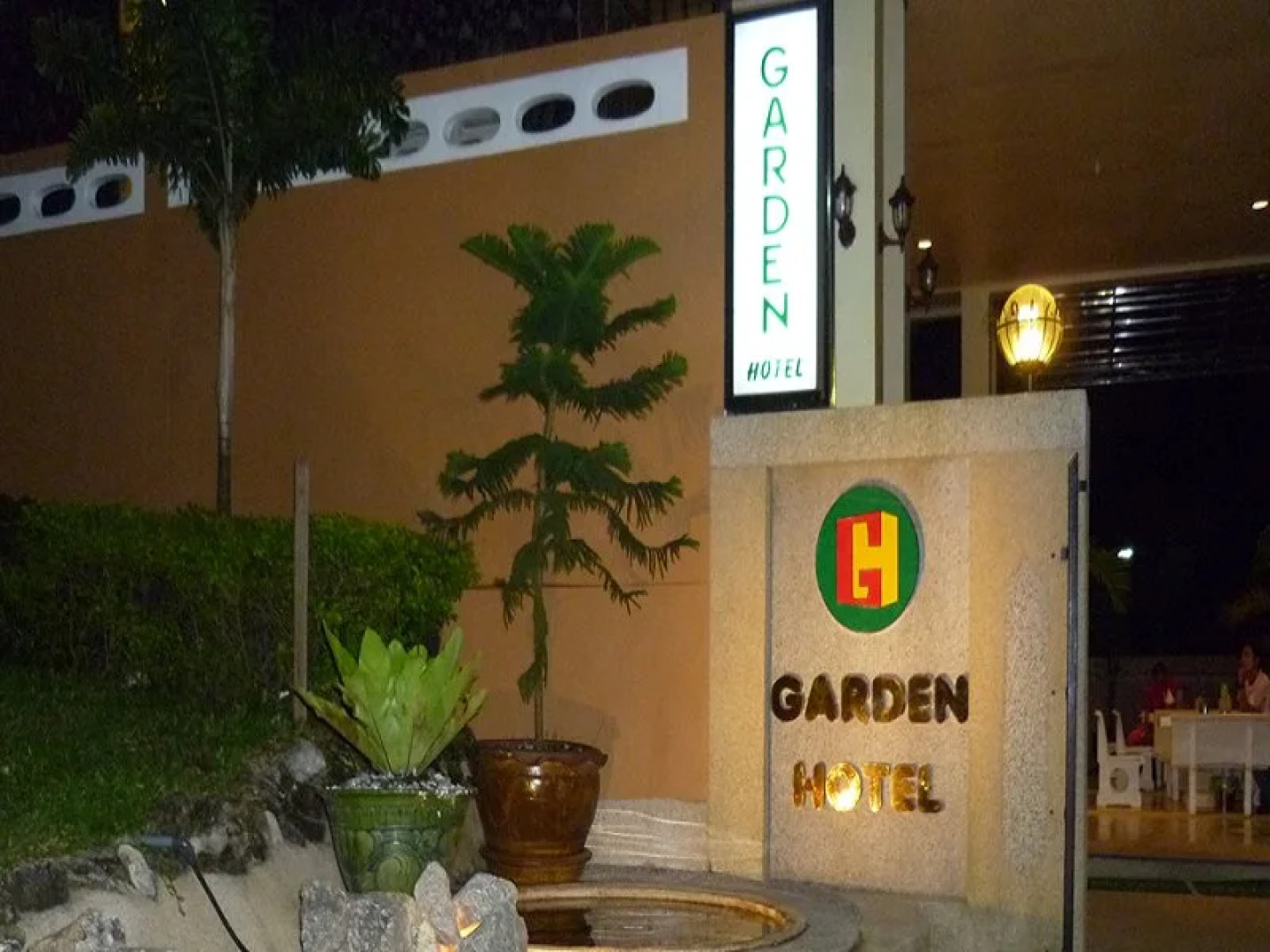 Garden Hotel