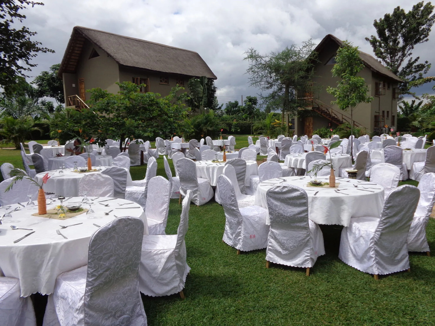 Weru Weru River Lodge