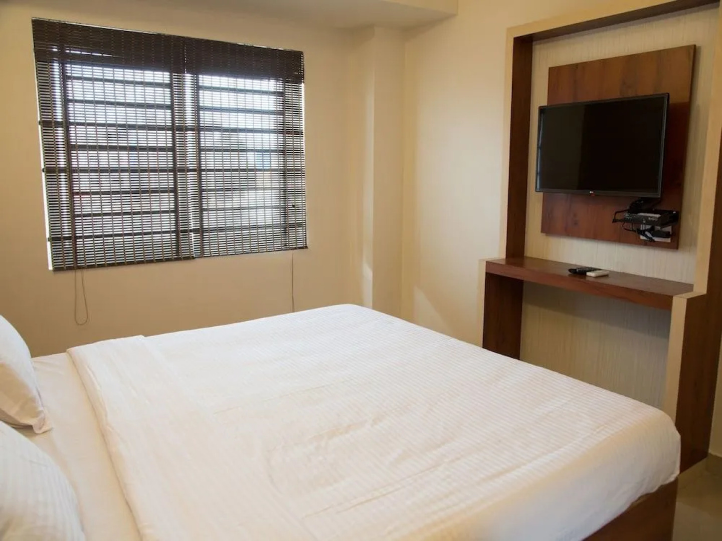 OYO 9248 Hotel Shrinidhi