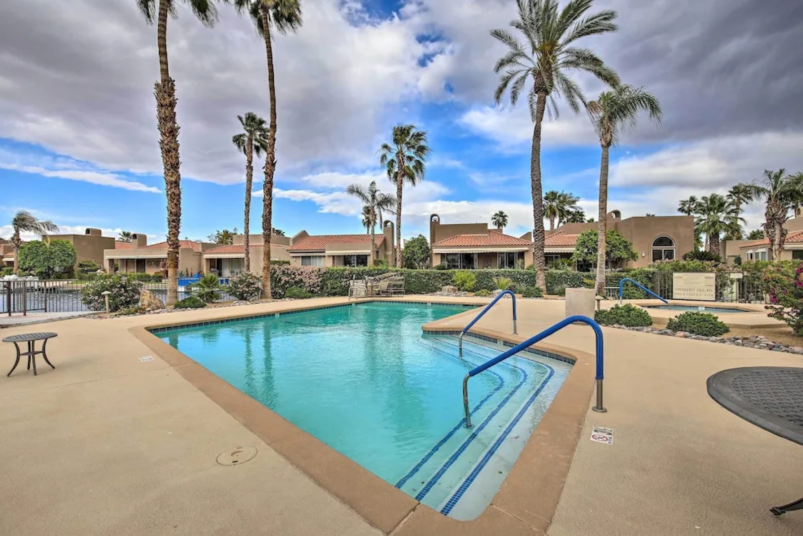 Rancho Mirage Condo w/ Mtn Views + Pool Access