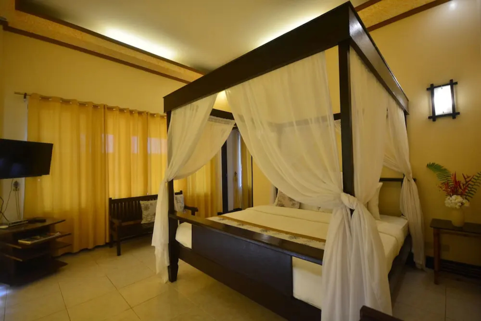 Crystal Paradise Resort, Spa & Winery