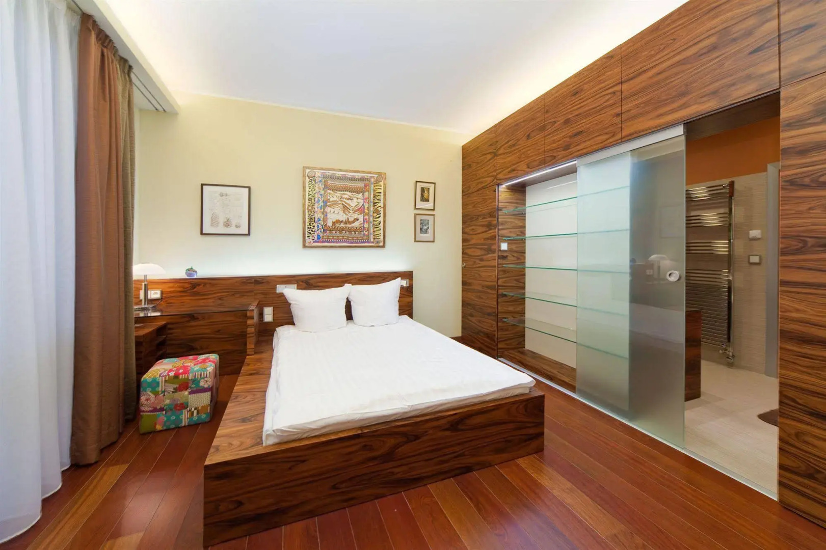 Merchant's Avenue Hotel