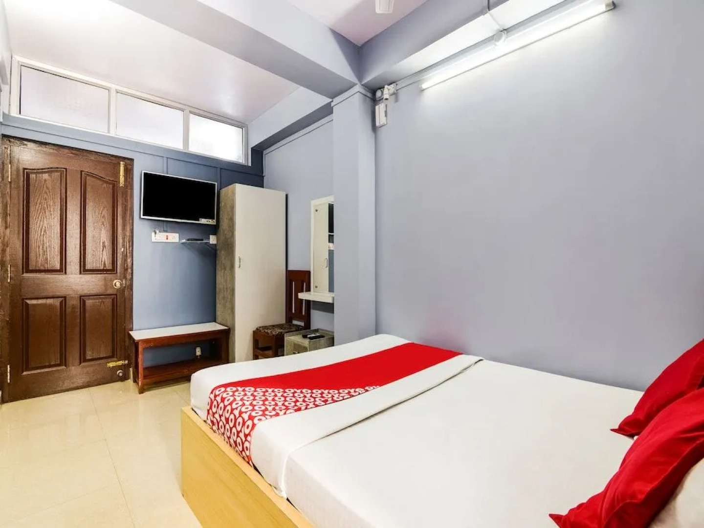 SPOT ON 37504 Mayura Hotel And Lodge