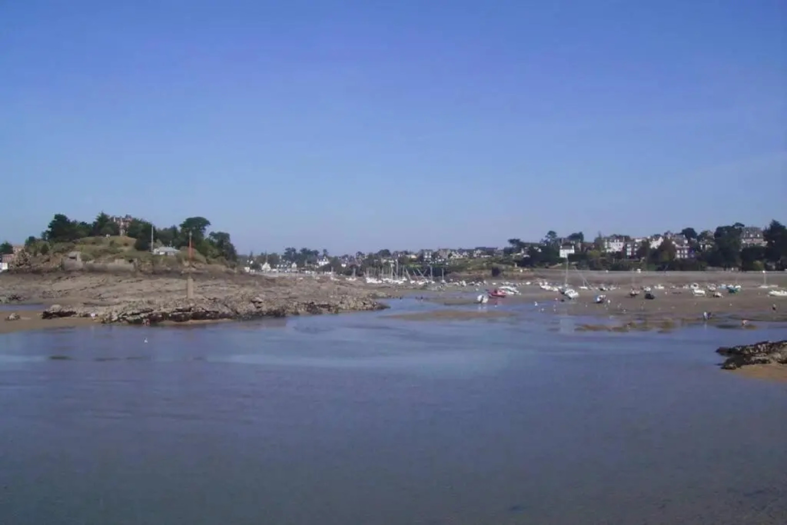 Studio Entre Mt-St-Michel Et St- Malo