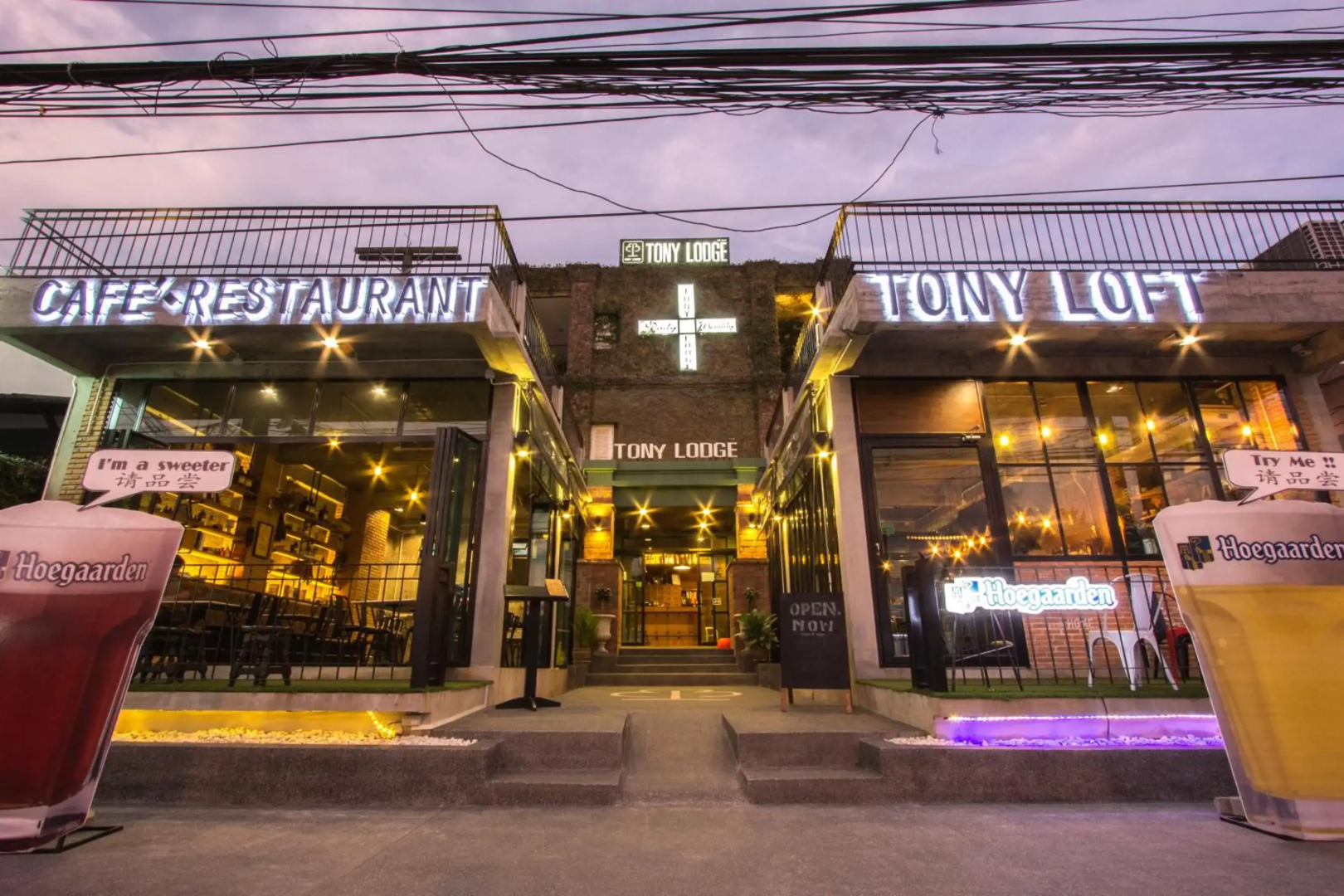 Tony Lodge
