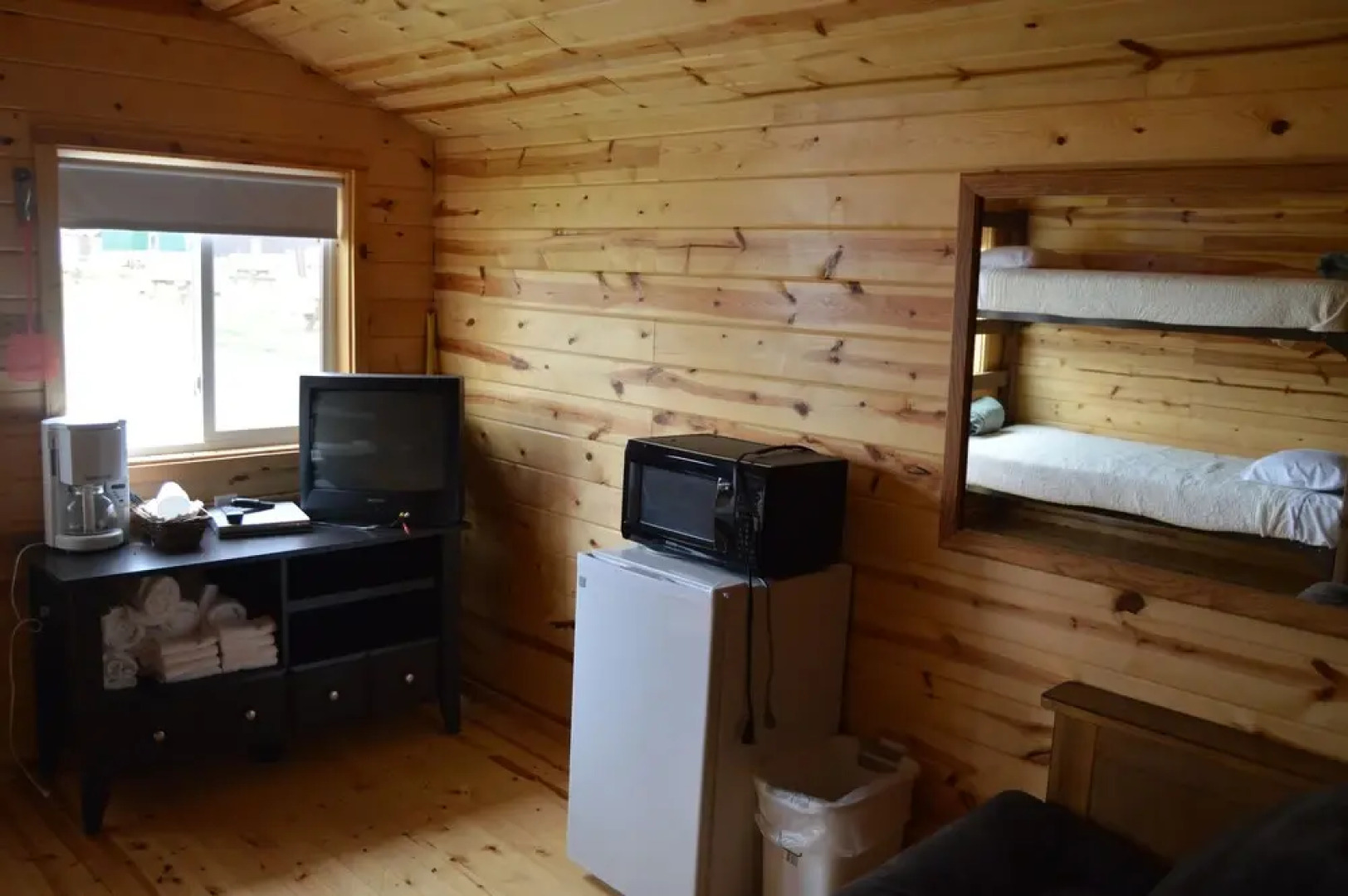 No Name City Luxury Cabins & RV