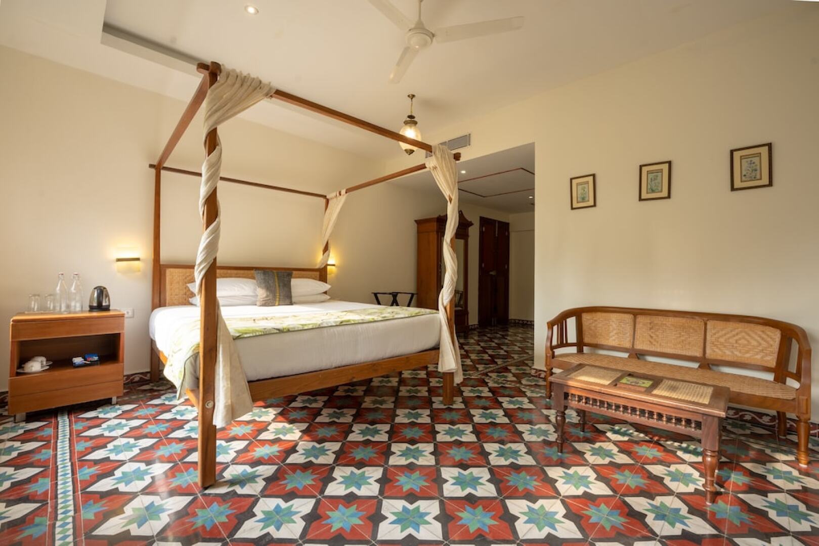 Pathiramanal Villa, Alappuzha