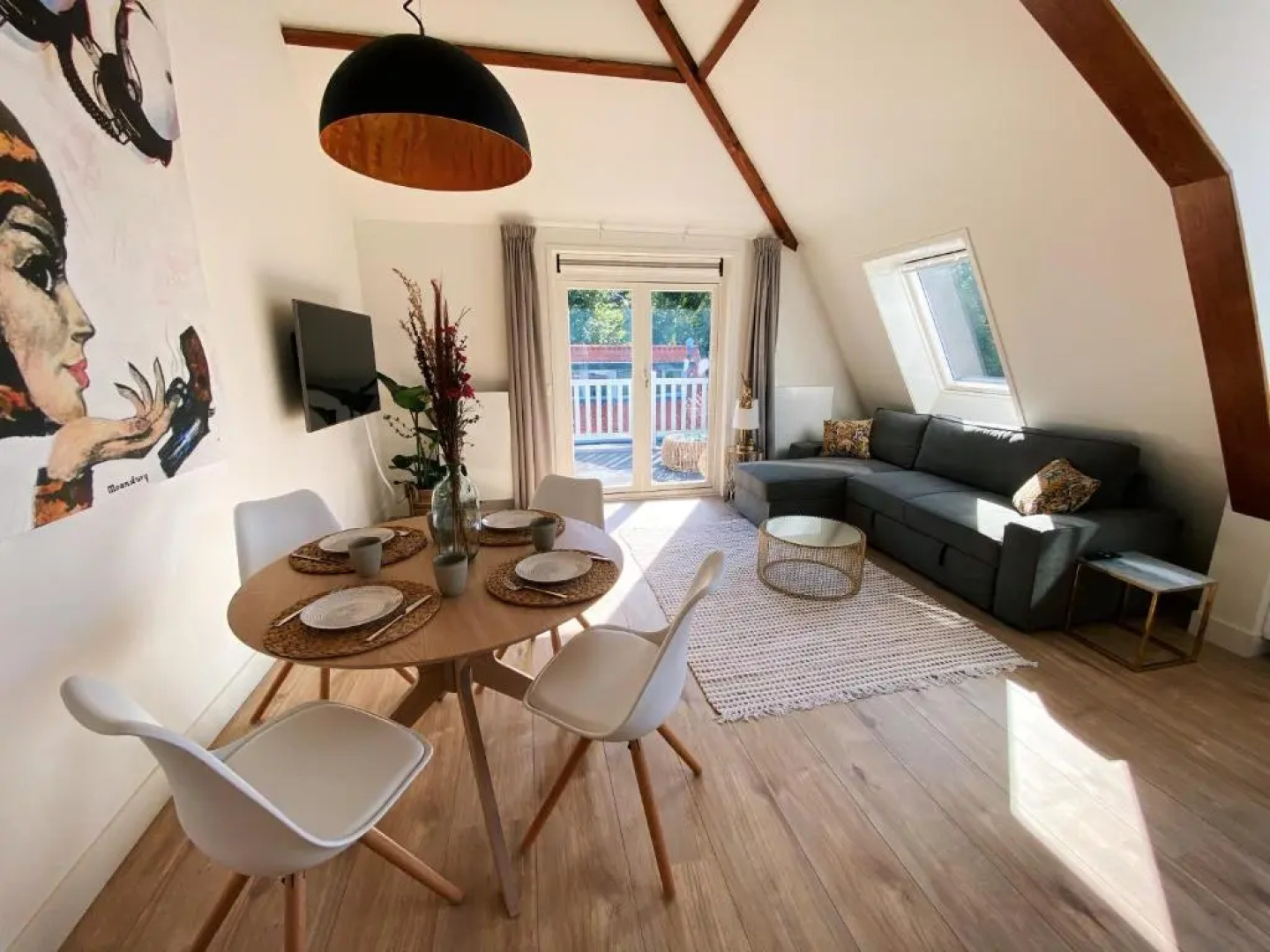 Luxurious historical Loft close to the beach!!