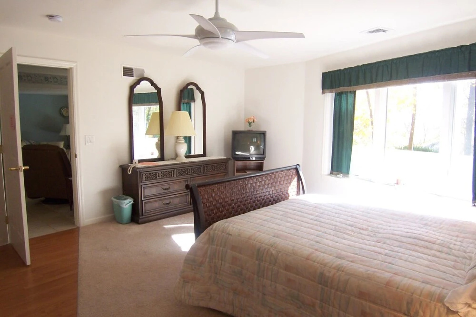 Tree Top Bed & Breakfast