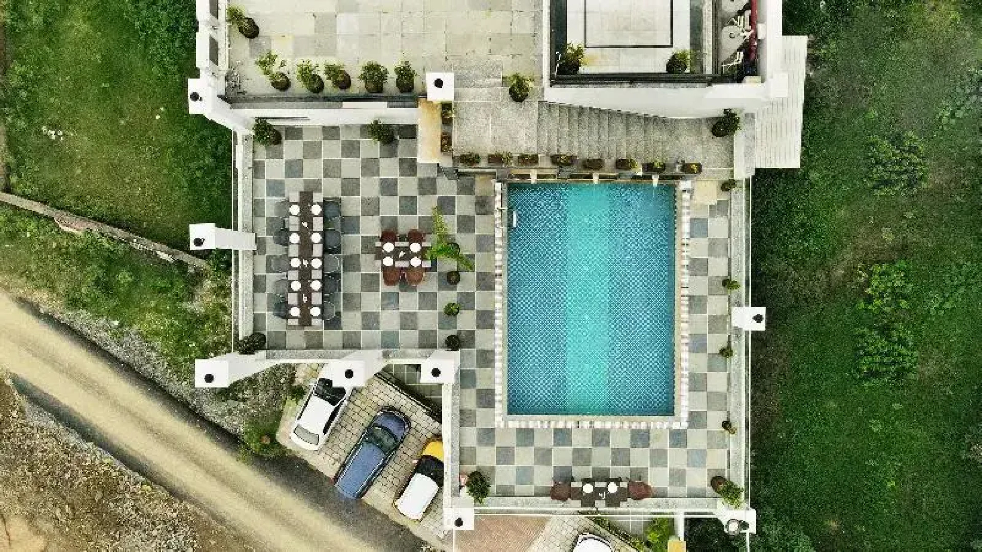 Revaas Lake View Boutique Hotel