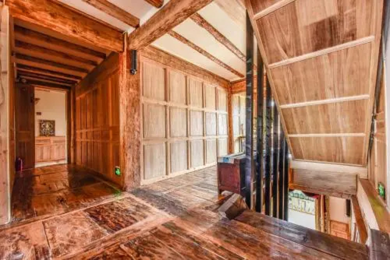 The blue mountains on the moon