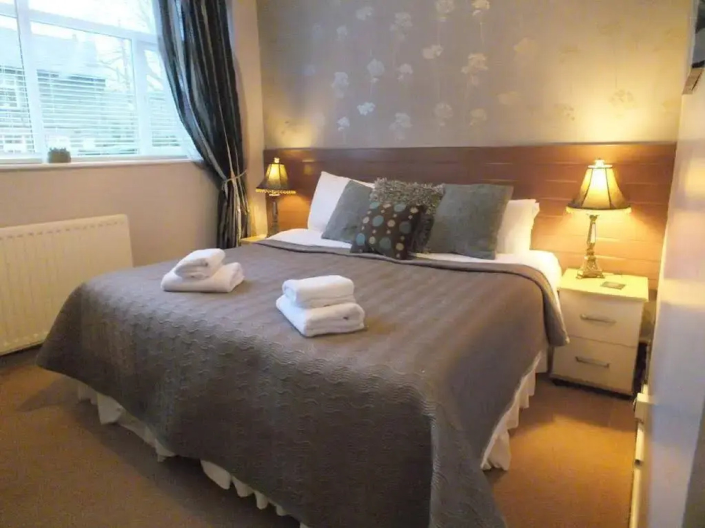 Bluebird Lodge and Waterhead Apartment