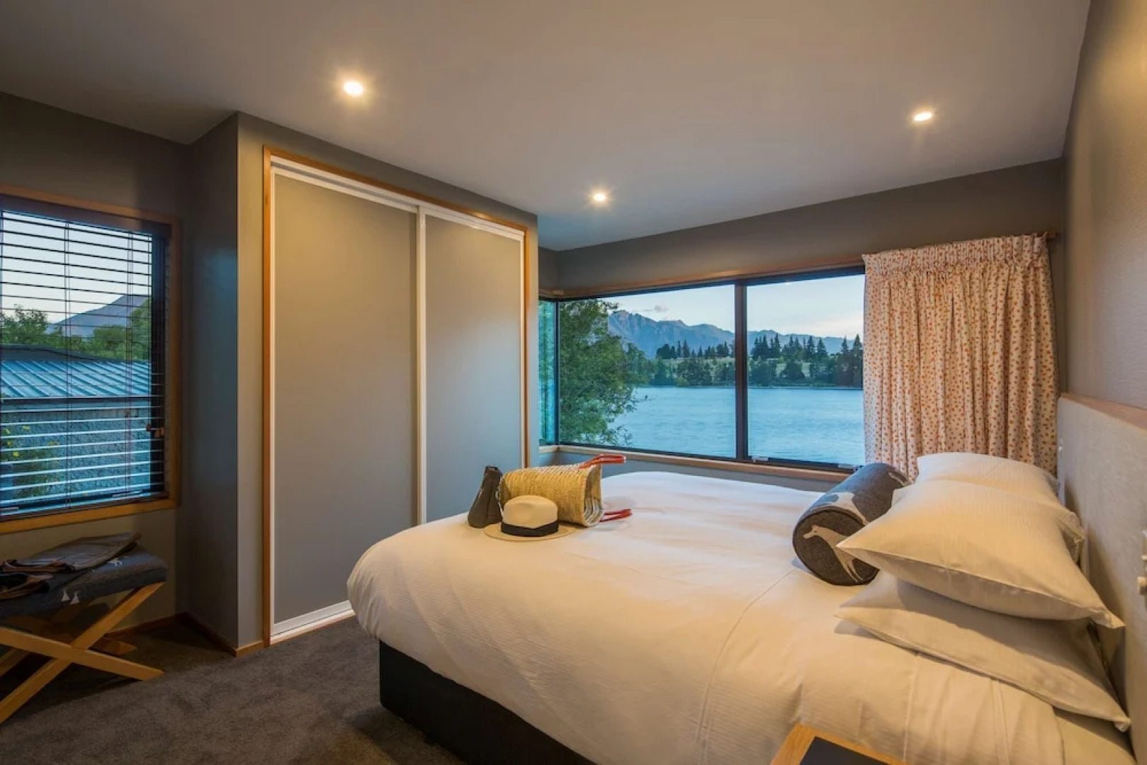 The Bay House - central and lakefront