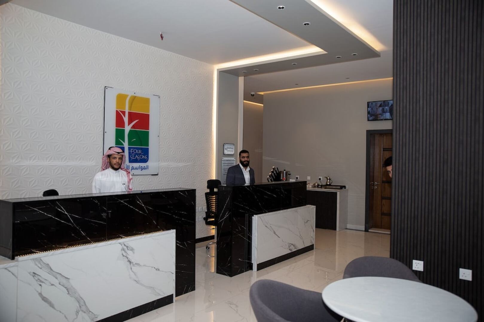 Ten Mile Island 2 Bd Plus Den - 3 Br condo by RedAwning