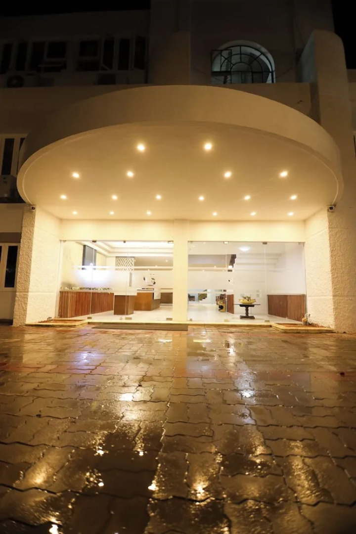 The Swagath Grande By Zeeyatt Regency