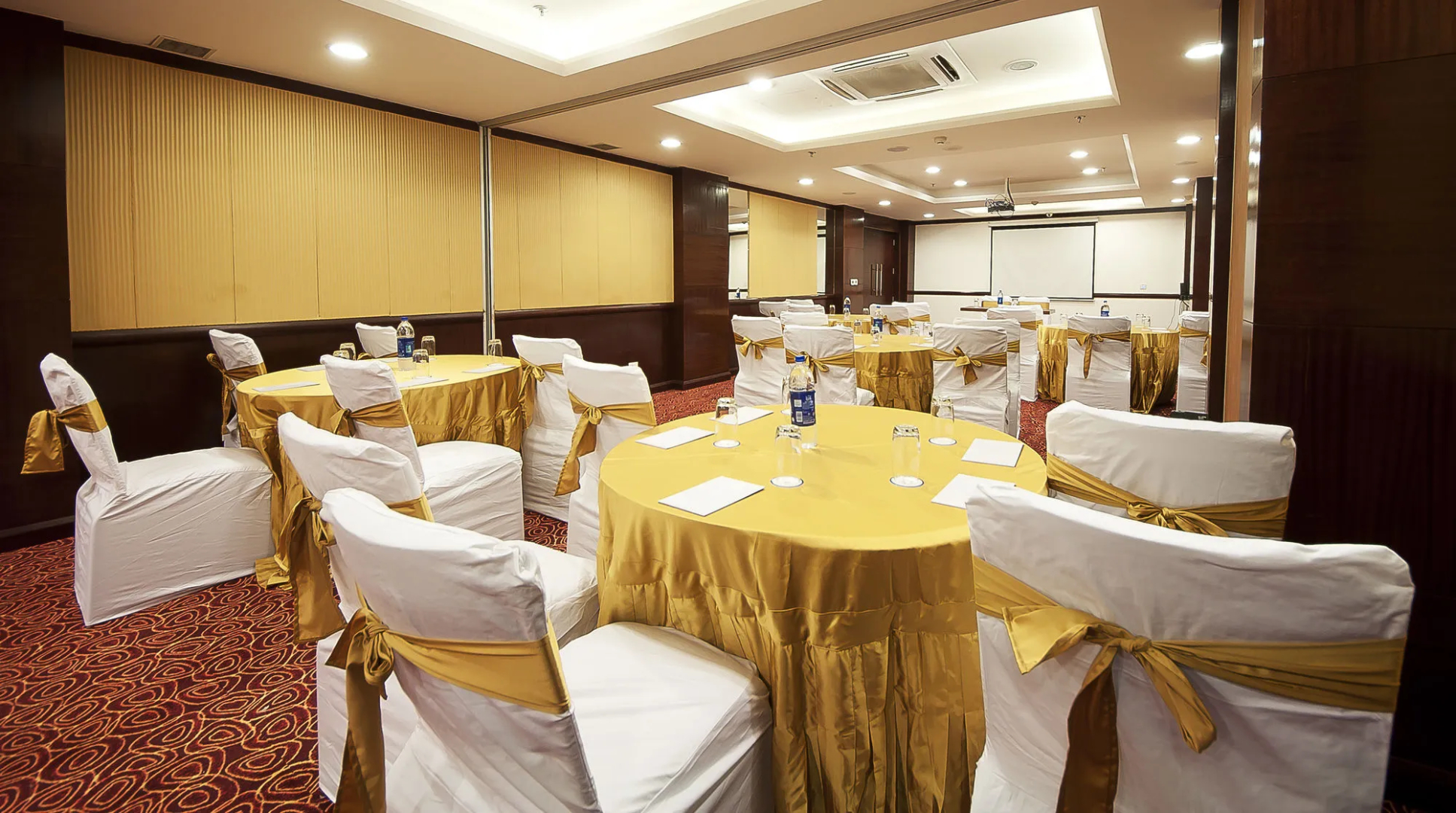 Golden Plaza Hotel